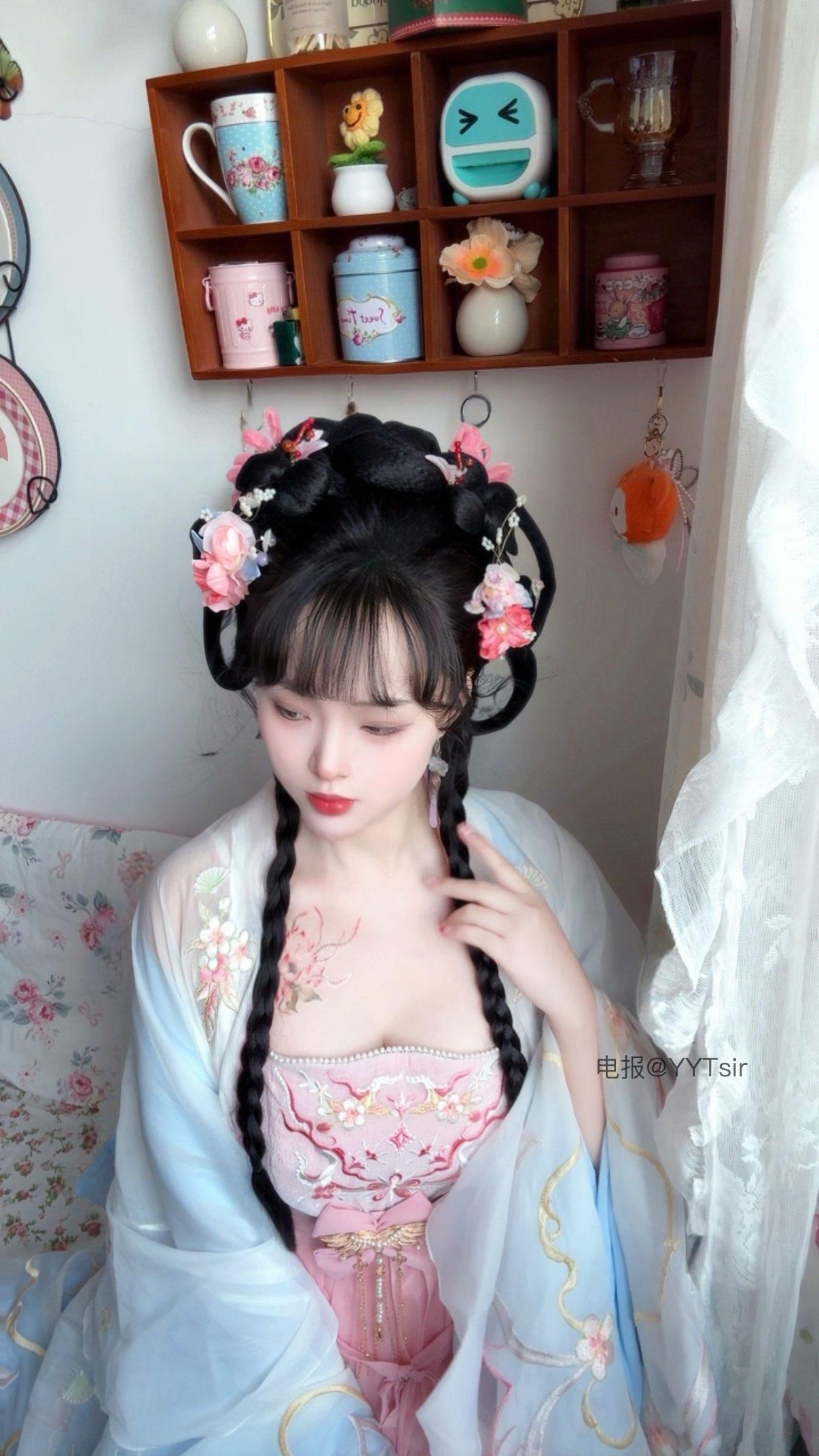 图片[1]-抖音 BT富儿 微密圈 019期 【3P2V】最新至：2025.4.21-微私密圈-全网最全抖音网红铁粉写真空间