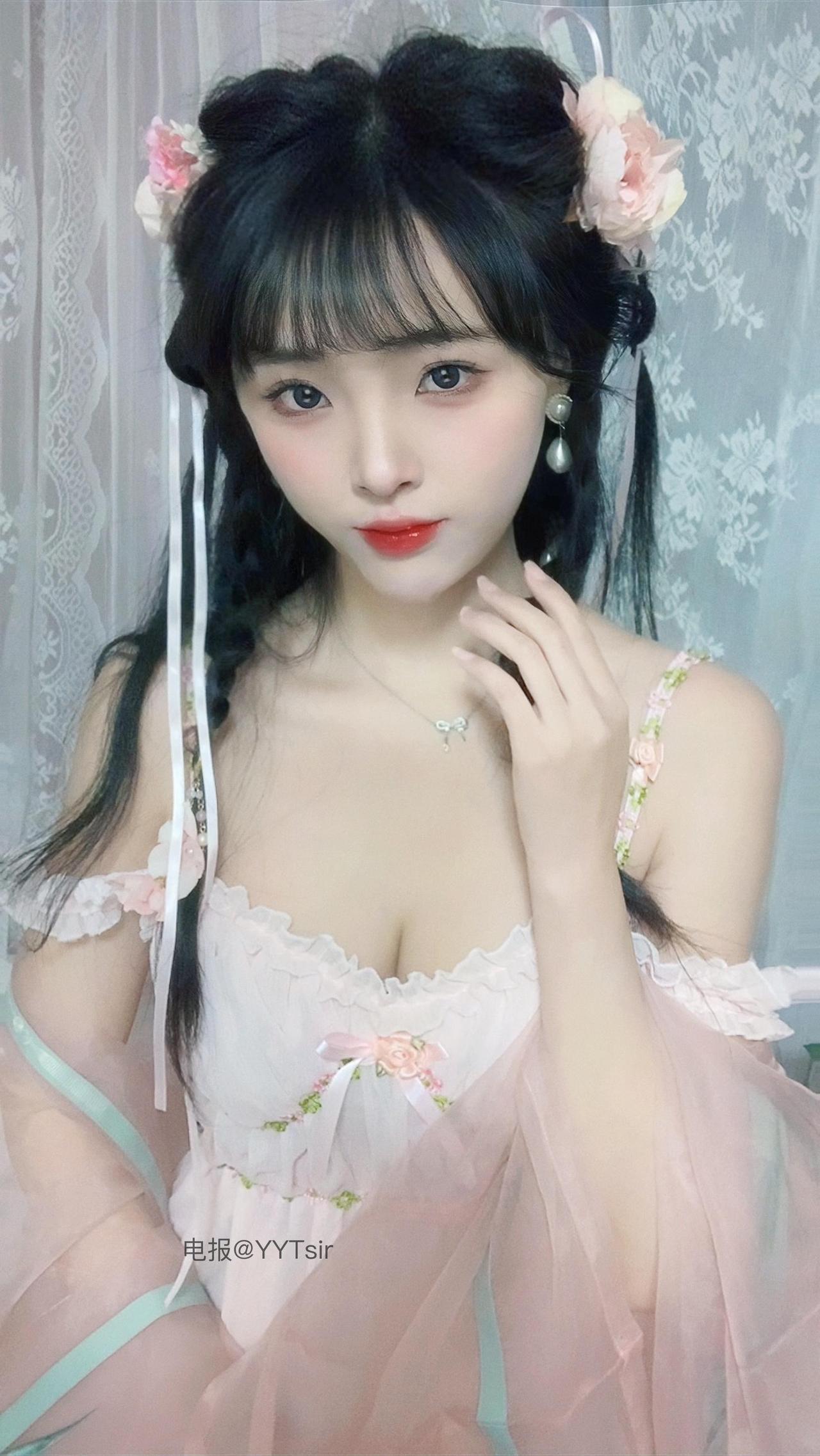 图片[1]-抖音 BT富儿 微密圈 019期 【3P2V】最新至：2025.4.21-微私密圈-全网最全抖音网红铁粉写真空间