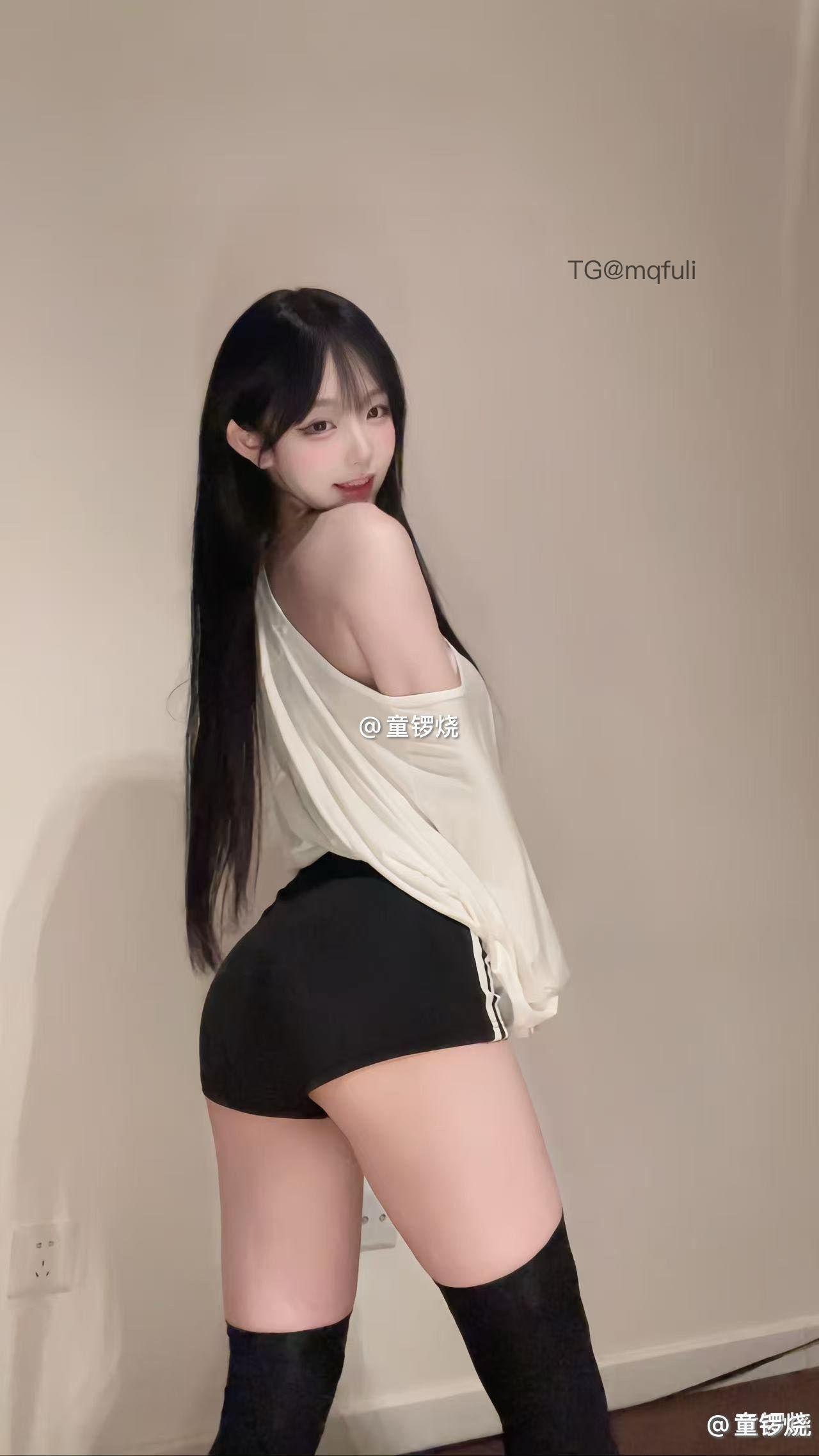 图片[1]-抖音 BT富儿 微密圈 019期 【3P2V】最新至：2025.4.21-微私密圈-全网最全抖音网红铁粉写真空间