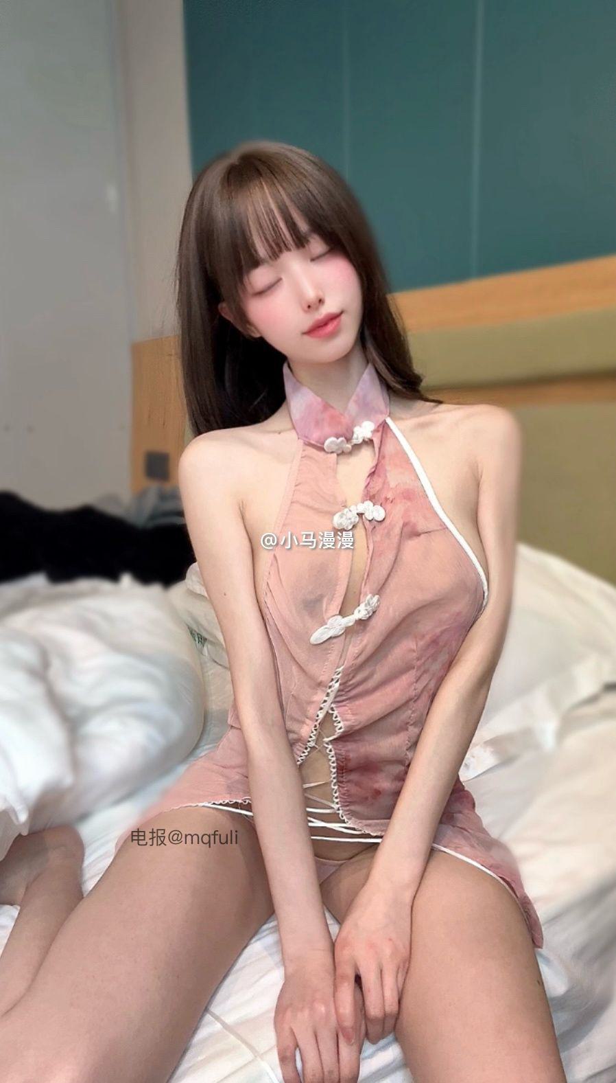 图片[1]-抖音 BT富儿 微密圈 019期 【3P2V】最新至：2025.4.21-微私密圈-全网最全抖音网红铁粉写真空间