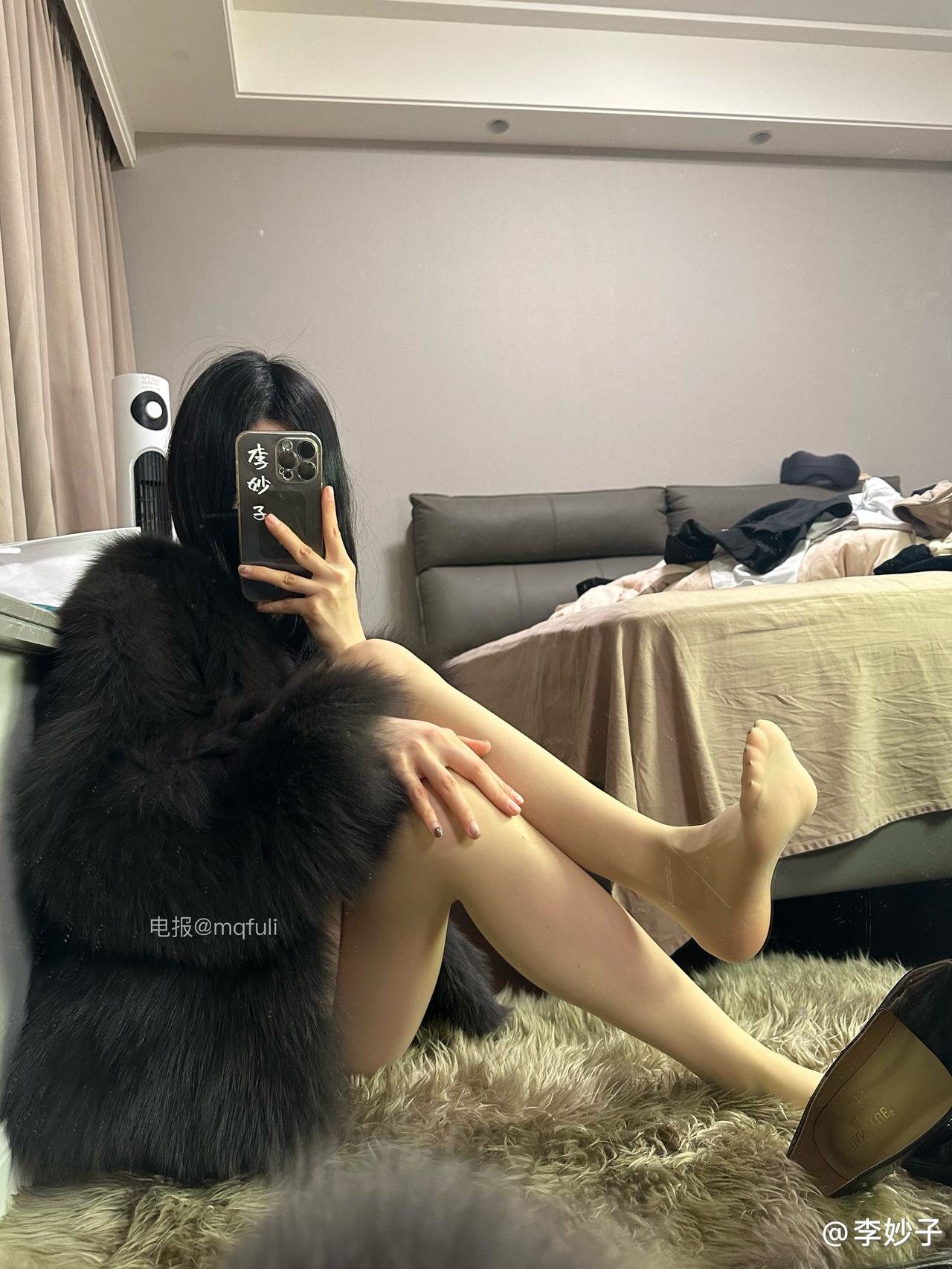 图片[1]-抖音 BT富儿 微密圈 019期 【3P2V】最新至：2025.4.21-微私密圈-全网最全抖音网红铁粉写真空间