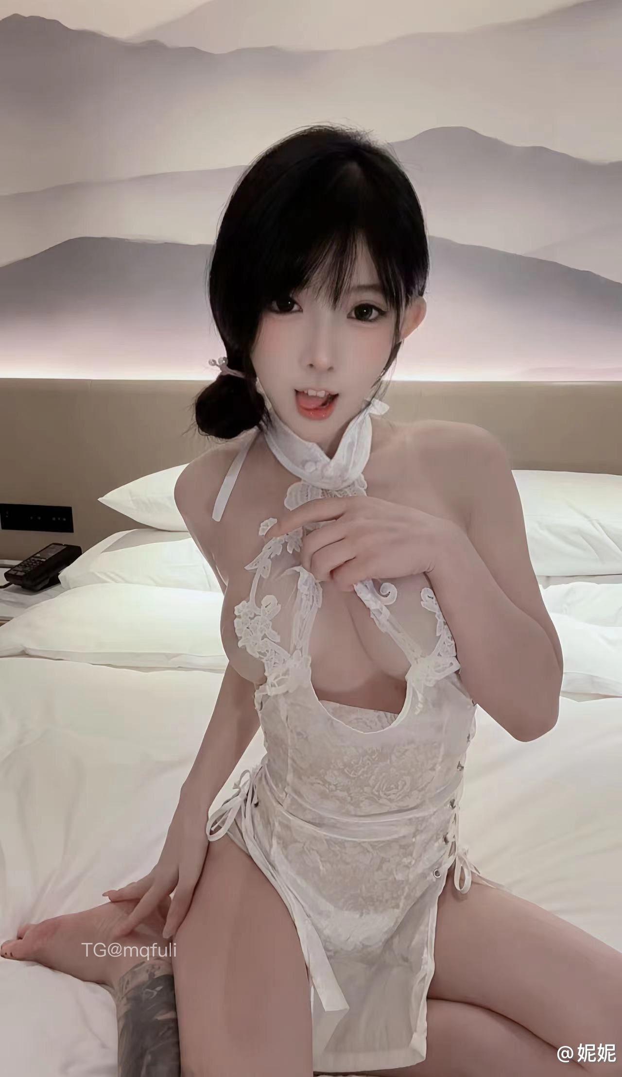 图片[1]-抖音 BT富儿 微密圈 019期 【3P2V】最新至：2025.4.21-微私密圈-全网最全抖音网红铁粉写真空间