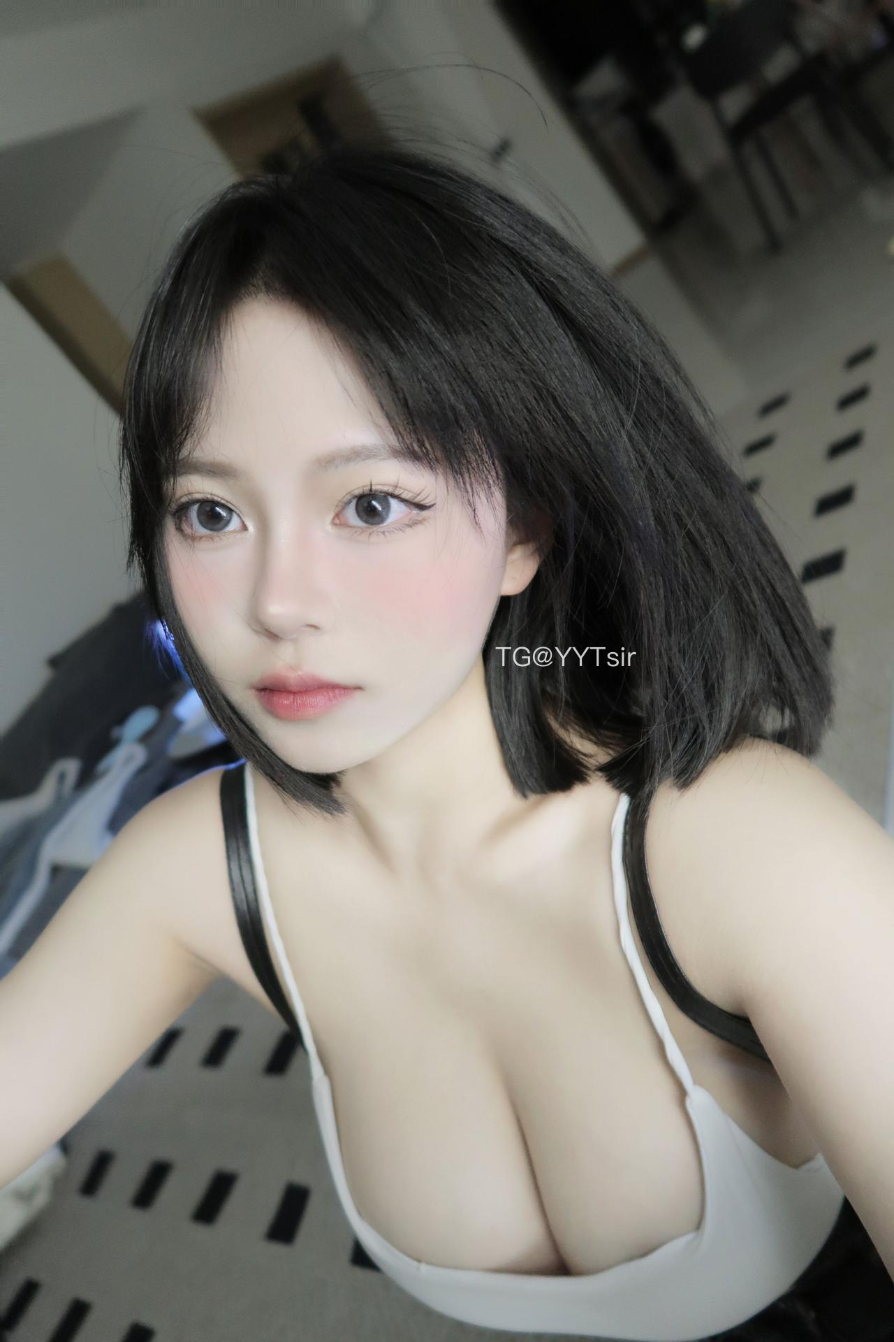 图片[1]-抖音 BT富儿 微密圈 019期 【3P2V】最新至：2025.4.21-微私密圈-全网最全抖音网红铁粉写真空间