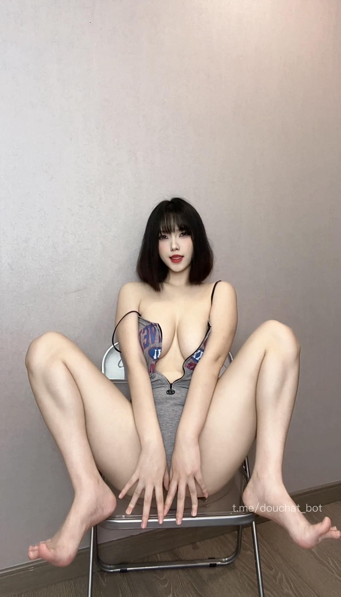 图片[1]-抖音 BT富儿 微密圈 019期 【3P2V】最新至：2025.4.21-微私密圈-全网最全抖音网红铁粉写真空间