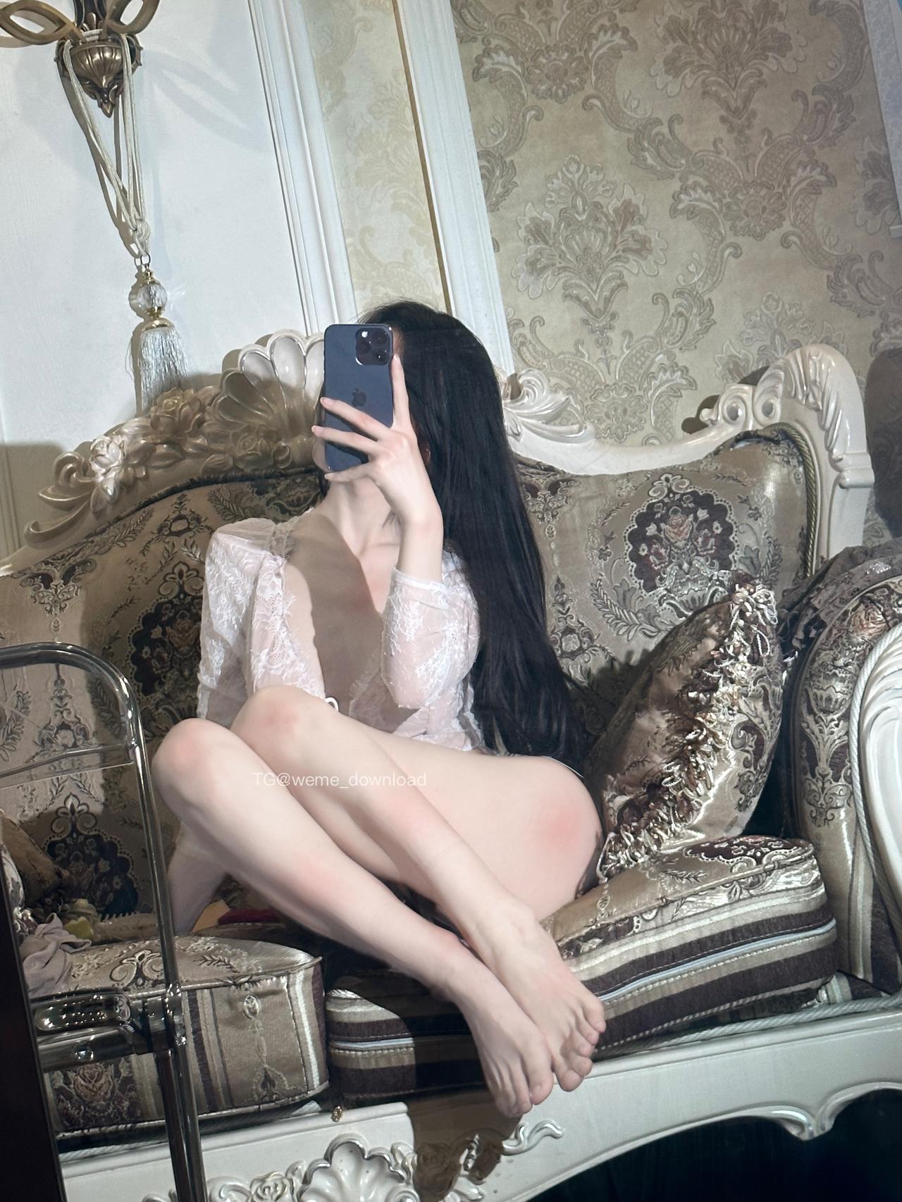 图片[1]-抖音 BT富儿 微密圈 019期 【3P2V】最新至：2025.4.21-微私密圈-全网最全抖音网红铁粉写真空间