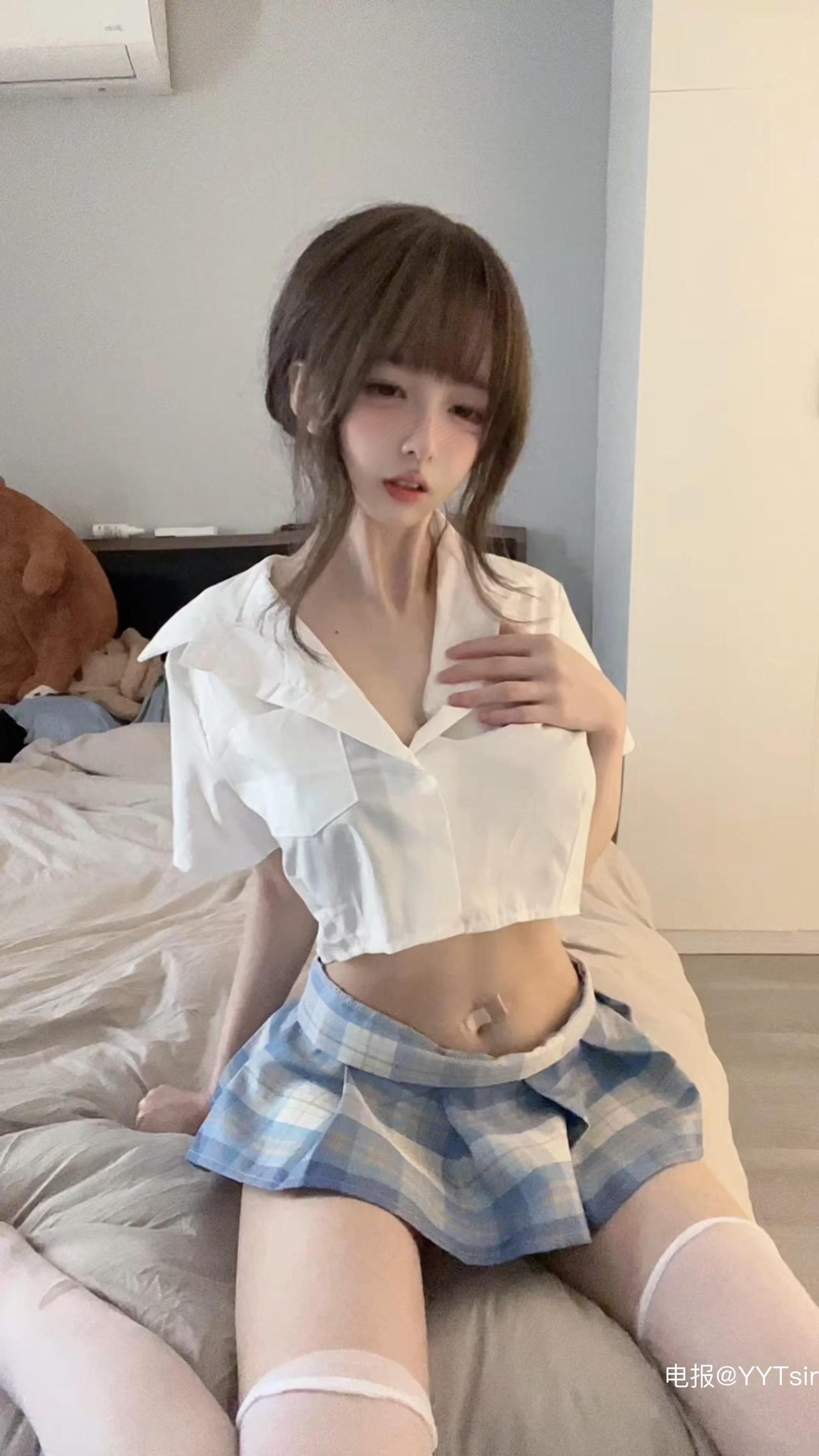 图片[1]-抖音 BT富儿 微密圈 019期 【3P2V】最新至：2025.4.21-微私密圈-全网最全抖音网红铁粉写真空间