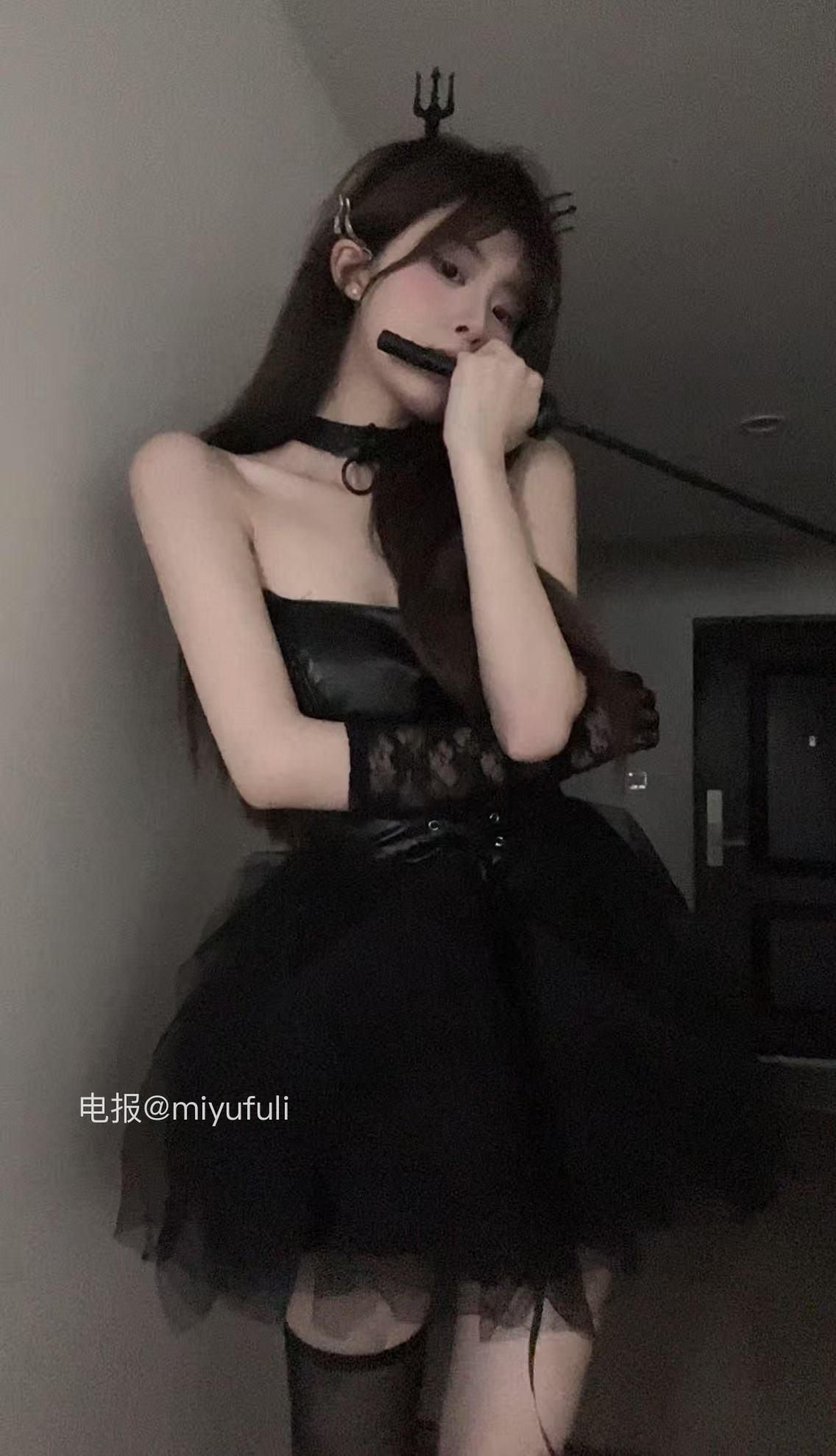 图片[1]-抖音 BT富儿 微密圈 019期 【3P2V】最新至：2025.4.21-微私密圈-全网最全抖音网红铁粉写真空间