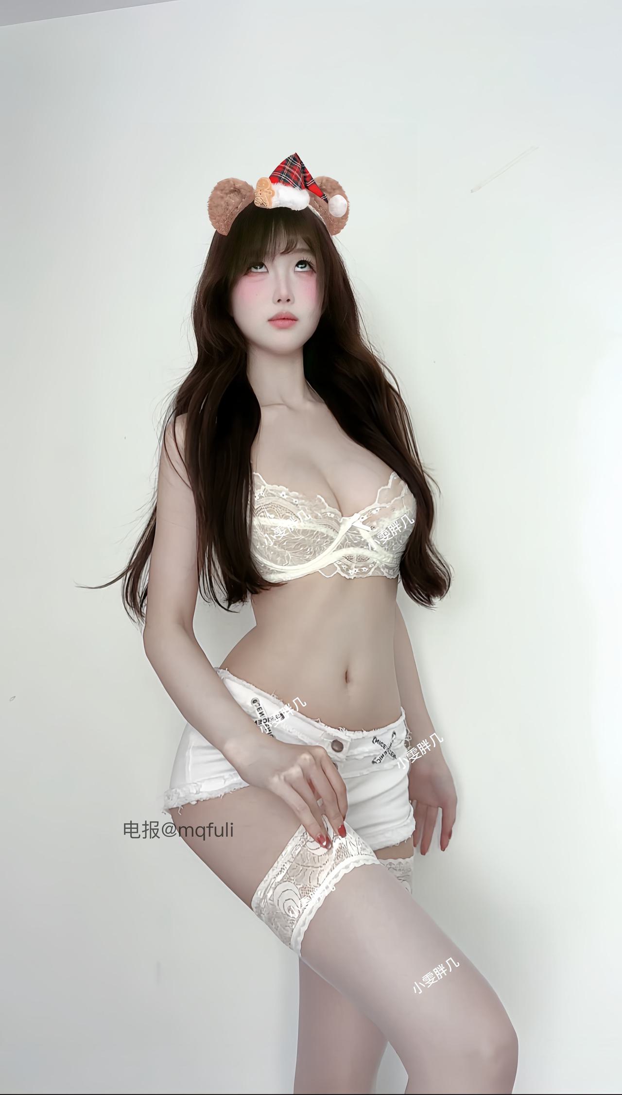图片[1]-抖音 BT富儿 微密圈 019期 【3P2V】最新至：2025.4.21-微私密圈-全网最全抖音网红铁粉写真空间
