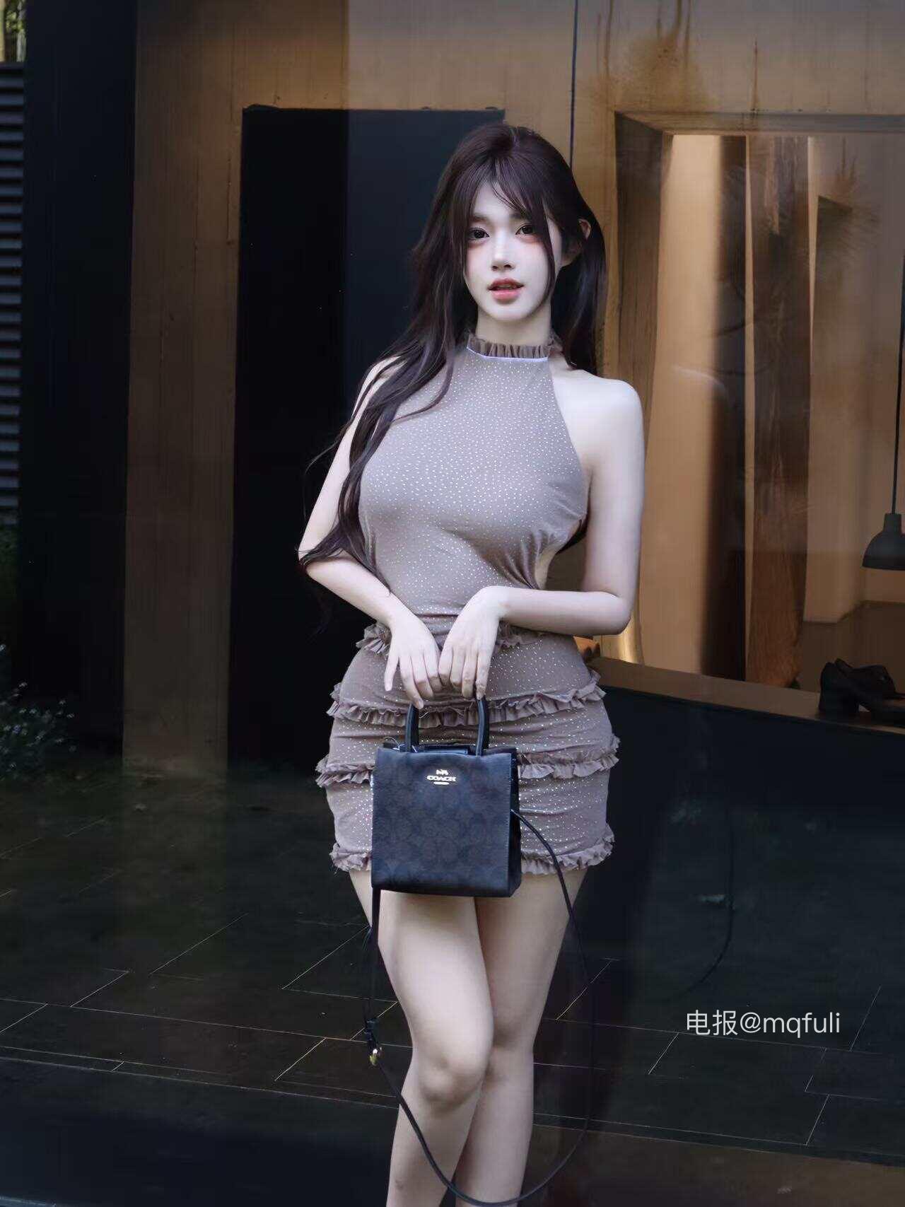 图片[1]-抖音 BT富儿 微密圈 019期 【3P2V】最新至：2025.4.21-微私密圈-全网最全抖音网红铁粉写真空间
