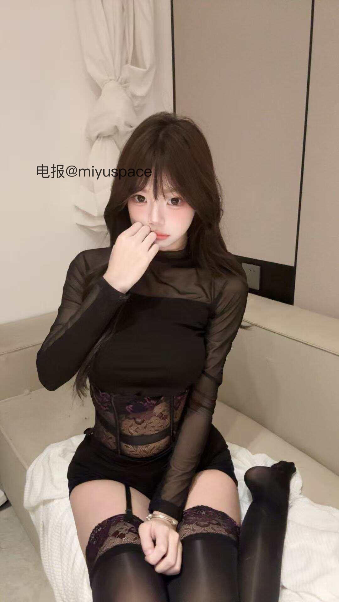 图片[1]-抖音 BT富儿 微密圈 019期 【3P2V】最新至：2025.4.21-微私密圈-全网最全抖音网红铁粉写真空间