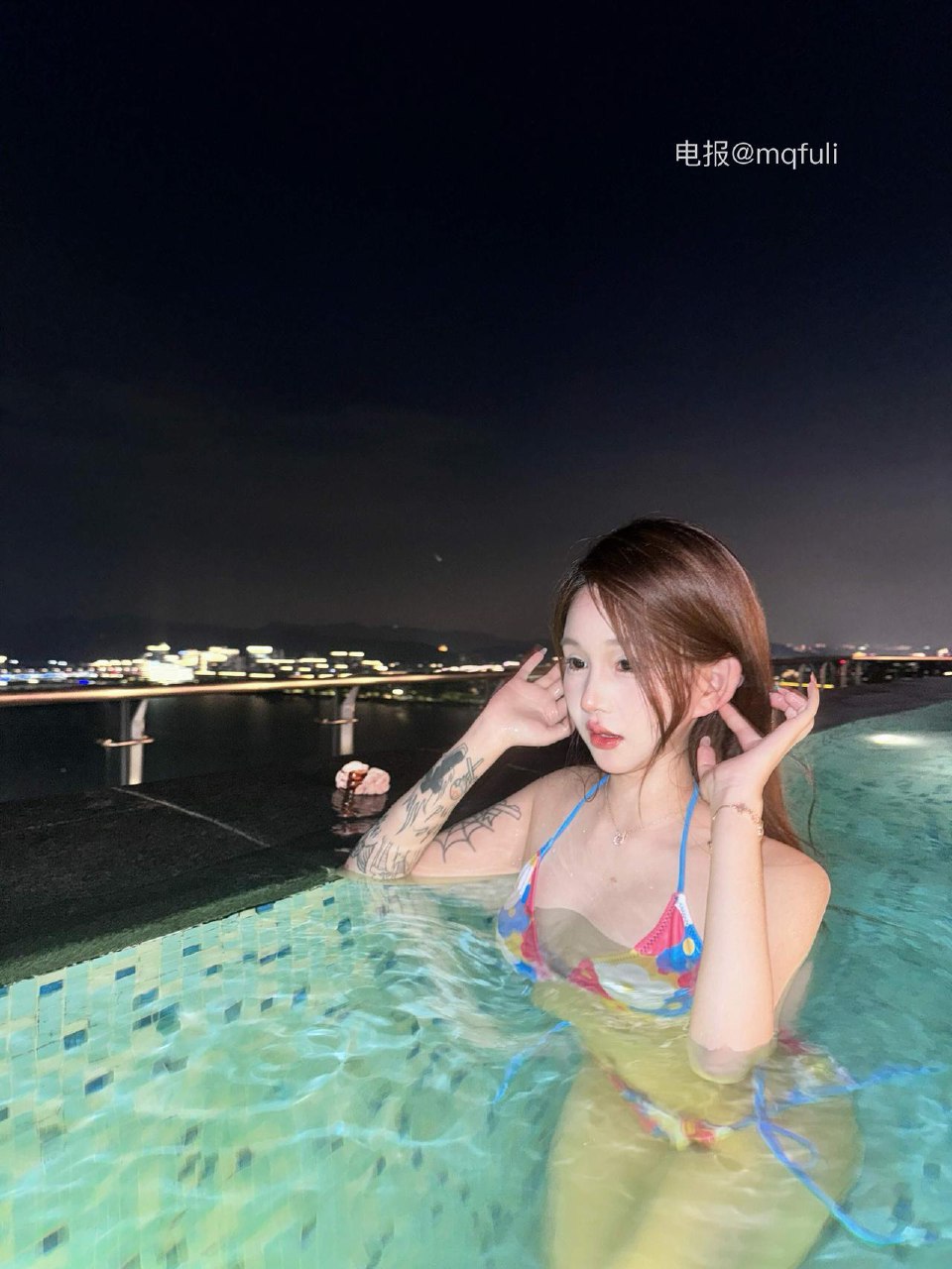 图片[1]-抖音 BT富儿 微密圈 019期 【3P2V】最新至：2025.4.21-微私密圈-全网最全抖音网红铁粉写真空间