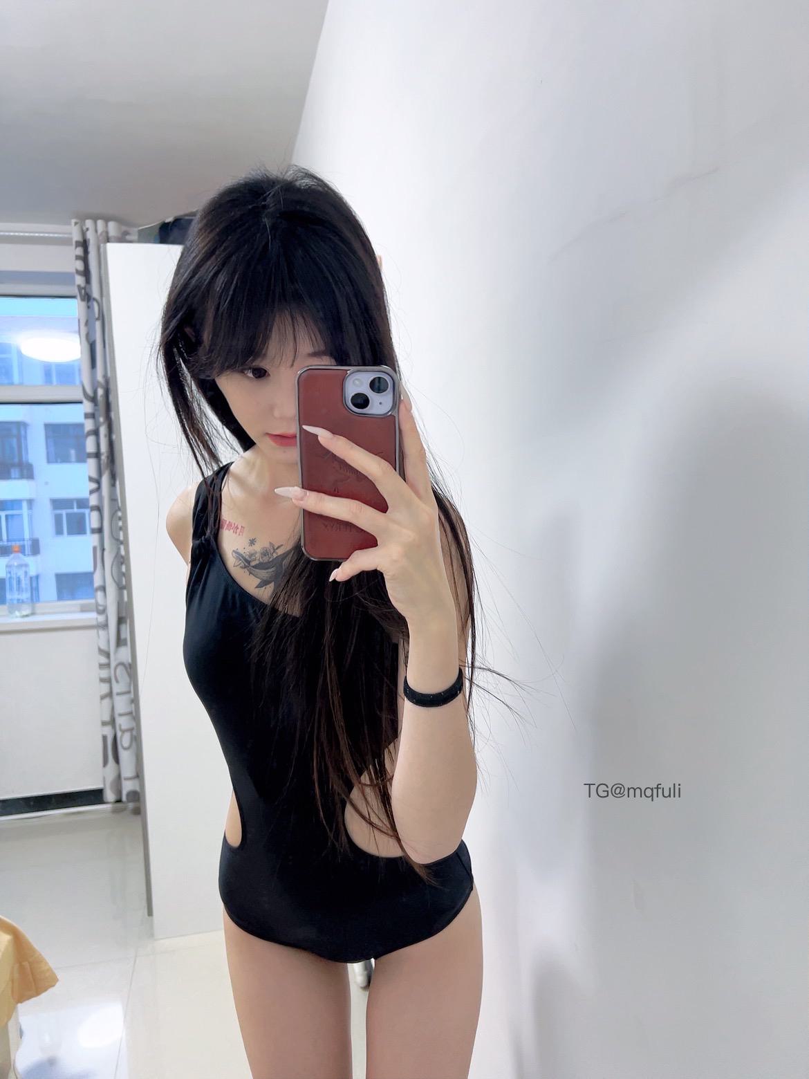 图片[1]-抖音 BT富儿 微密圈 019期 【3P2V】最新至：2025.4.21-微私密圈-全网最全抖音网红铁粉写真空间