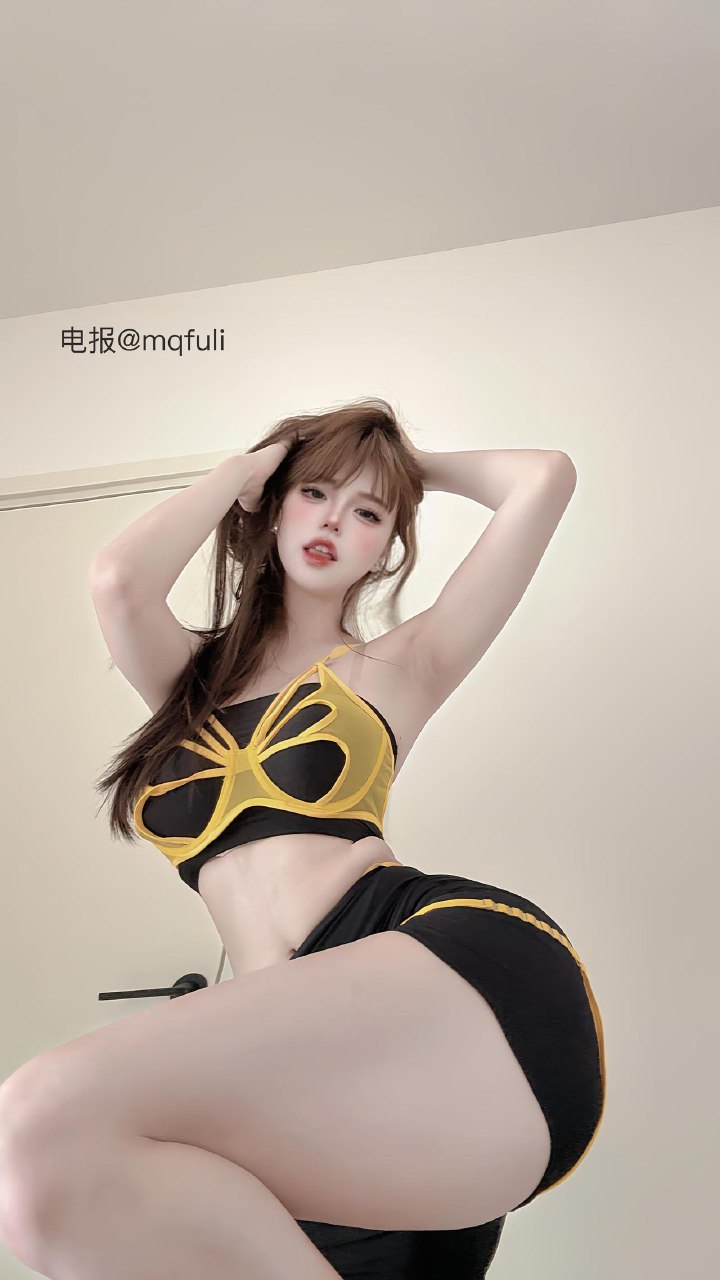 图片[1]-抖音 BT富儿 微密圈 019期 【3P2V】最新至：2025.4.21-微私密圈-全网最全抖音网红铁粉写真空间