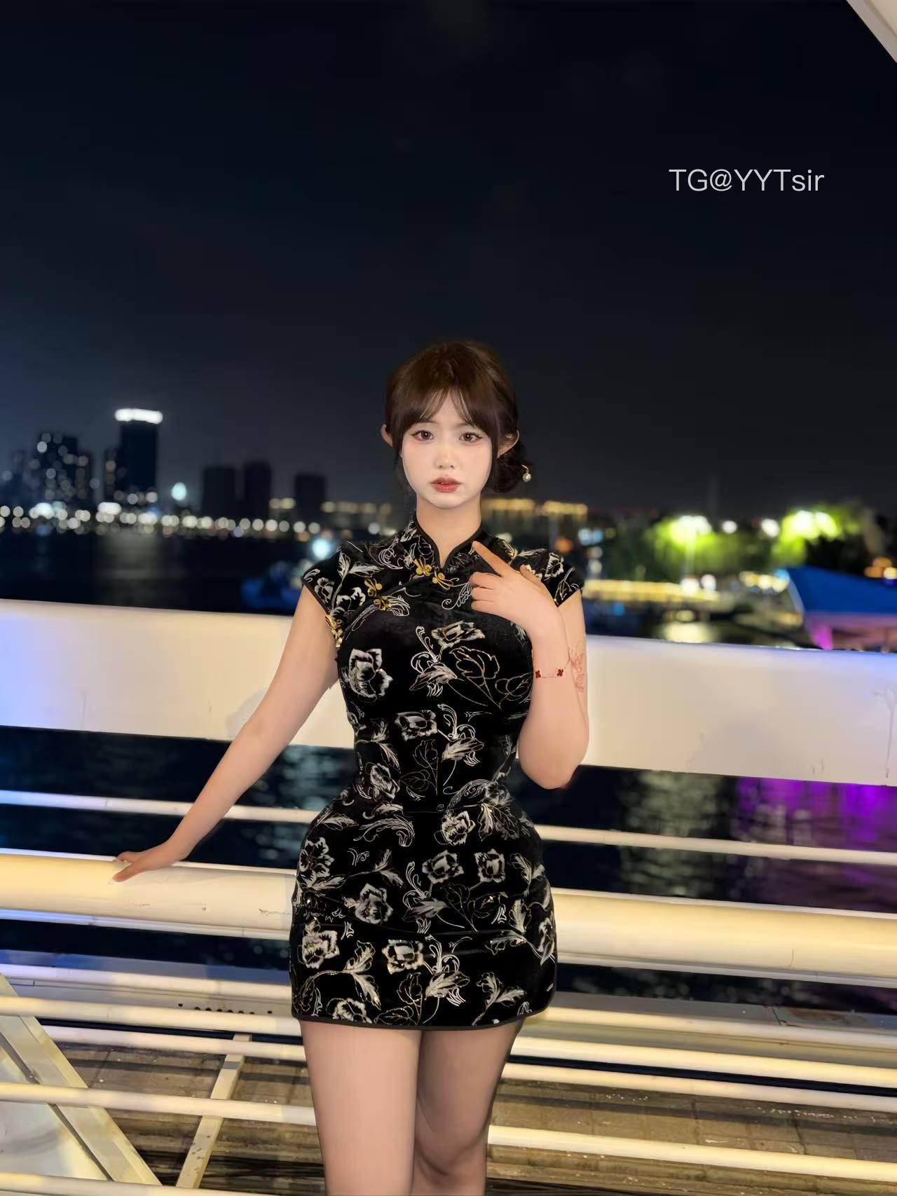 图片[1]-抖音 BT富儿 微密圈 019期 【3P2V】最新至：2025.4.21-微私密圈-全网最全抖音网红铁粉写真空间