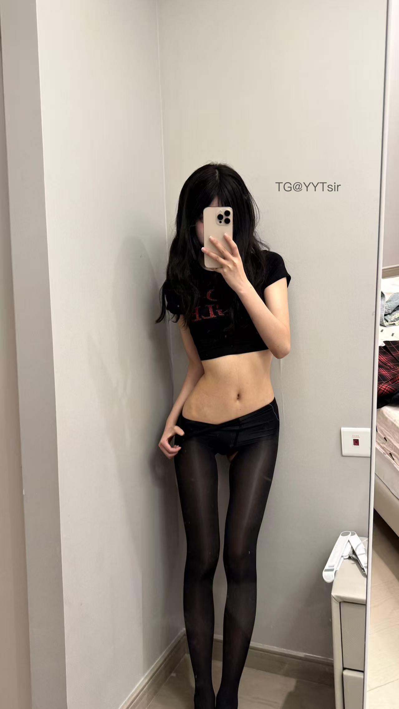 图片[1]-抖音 BT富儿 微密圈 019期 【3P2V】最新至：2025.4.21-微私密圈-全网最全抖音网红铁粉写真空间